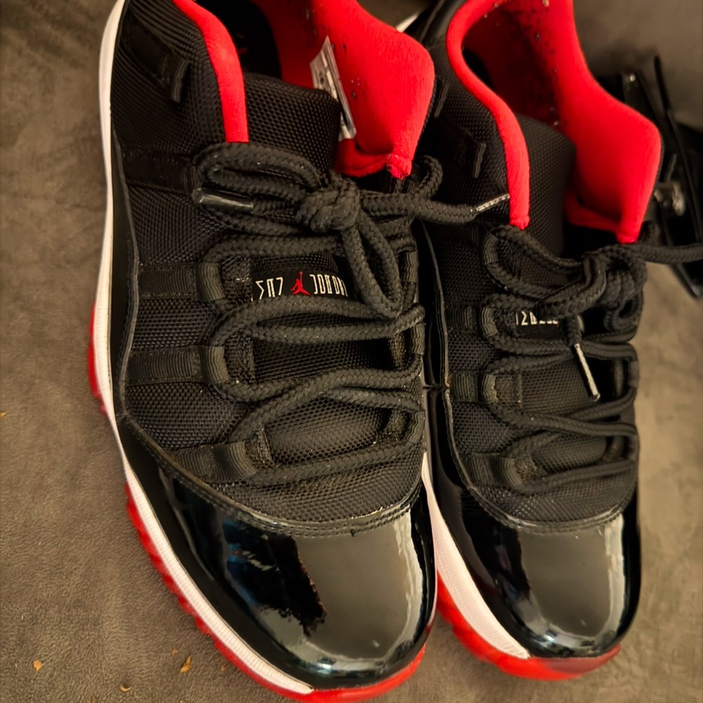 Jordan 11 retro low bred size 10